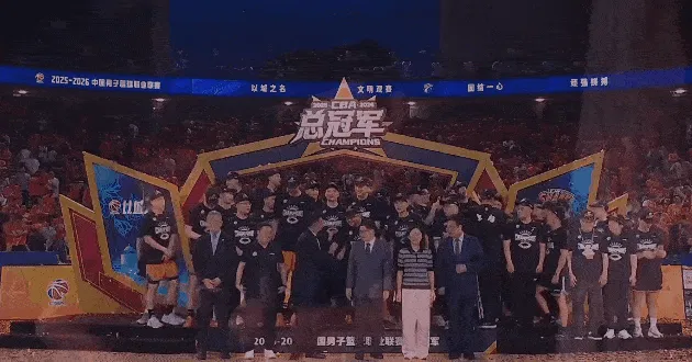 华体会体育app下载-上海男篮时隔24年夺冠，姚明场边见证上海男篮夺得第二冠